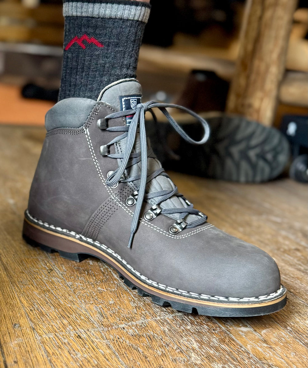 Initial Fit Test and Break In Process – Limmer Boots
